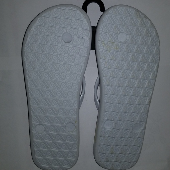 Roxy Women's Beach Flip Flop Sandals - Picture 2 of 3